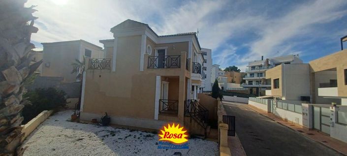 Image No.1-3 Bed Chalet for sale