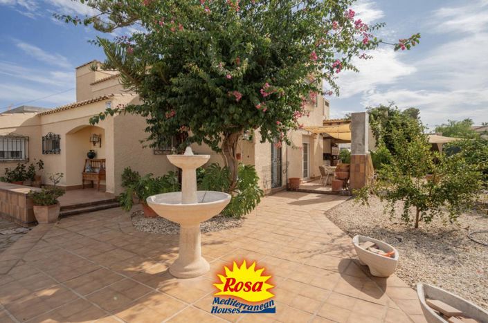 Image No.3-4 Bed Villa for sale