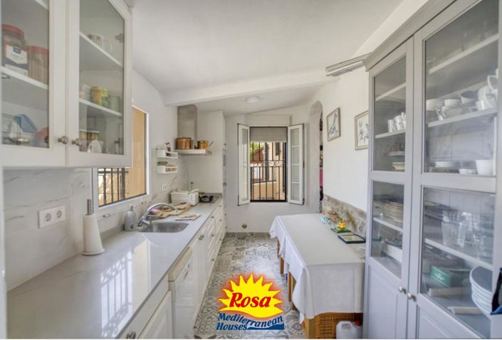 Image No.37-4 Bed Villa for sale