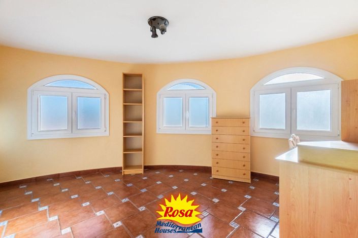 Image No.20-4 Bed Villa for sale