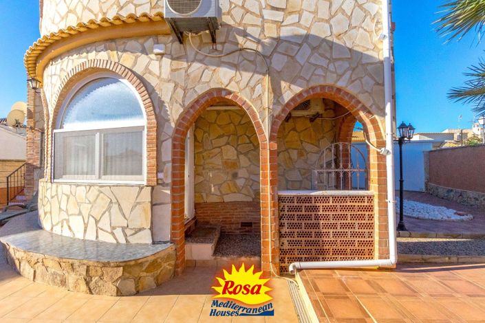 Image No.8-4 Bed Villa for sale