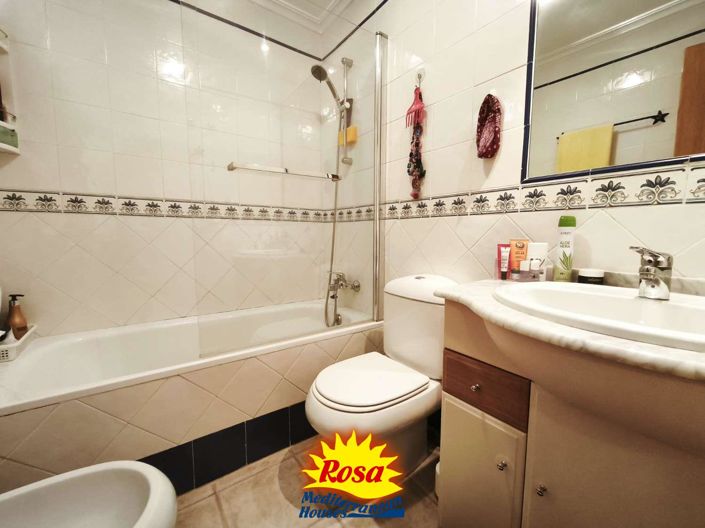 Image No.12-2 Bed Townhouse for sale