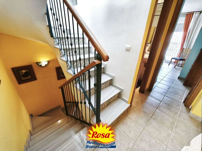 Image No.8-2 Bed Townhouse for sale