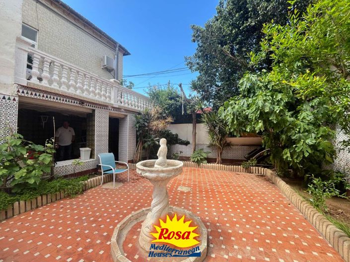 Image No.29-4 Bed Chalet for sale