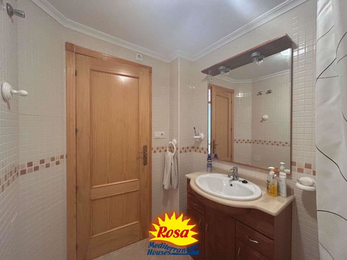 Image No.23-3 Bed Apartment for sale