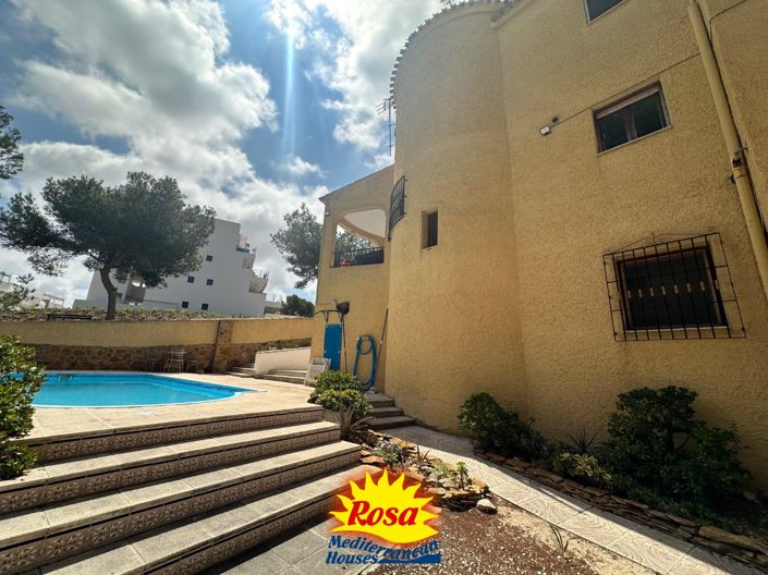 Image No.11-6 Bed Villa for sale