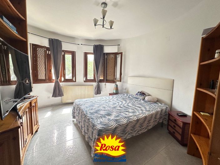 Image No.33-6 Bed Villa for sale