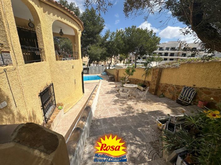 Image No.5-6 Bed Villa for sale