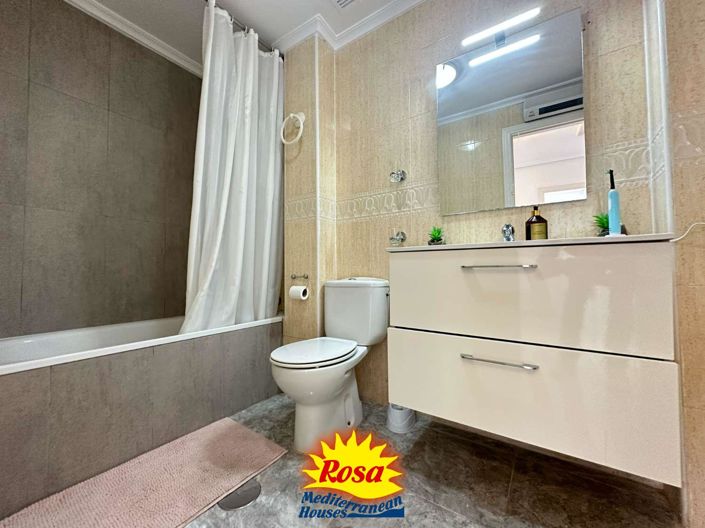 Image No.11-3 Bed Property for sale