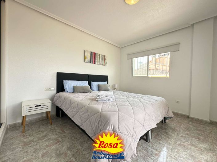 Image No.12-3 Bed Property for sale