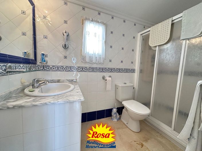 Image No.14-3 Bed Property for sale