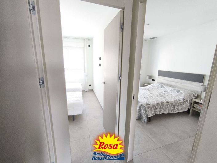 Image No.11-2 Bed Property for sale