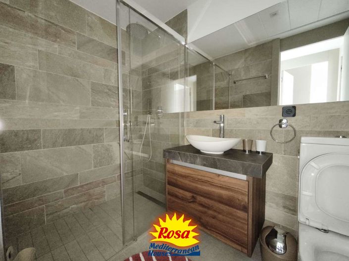 Image No.12-2 Bed Property for sale