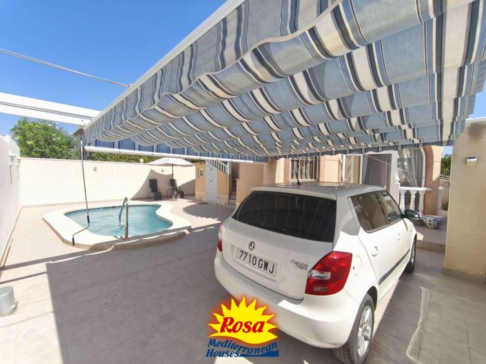 Image No.3-Chalet de 3 chambres à vendre à Orihuela Costa