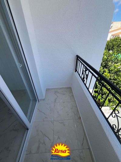 Image No.12-3 Bed Property for sale