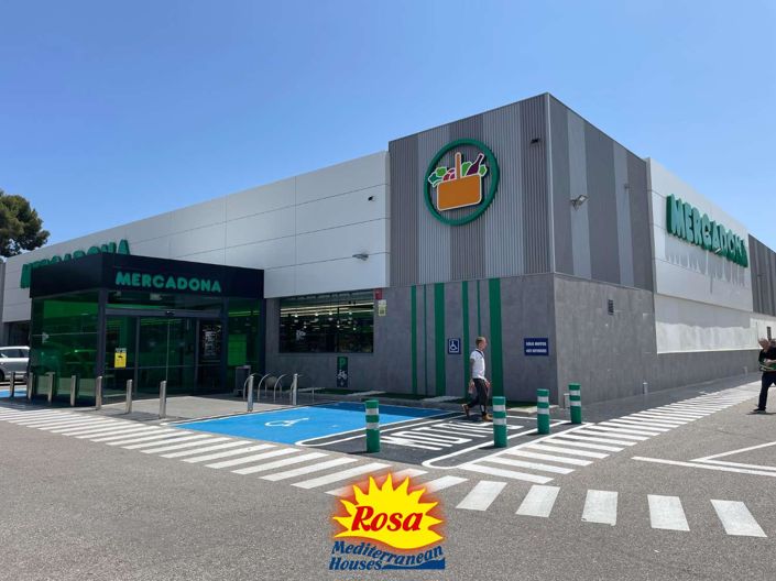 Image No.28-3 Bed Property for sale