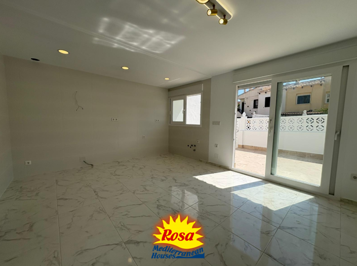 Image No.4-3 Bed Property for sale