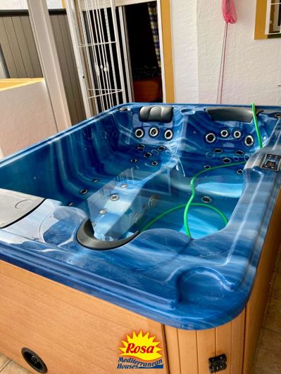 Image No.20-3 Bed Property for sale