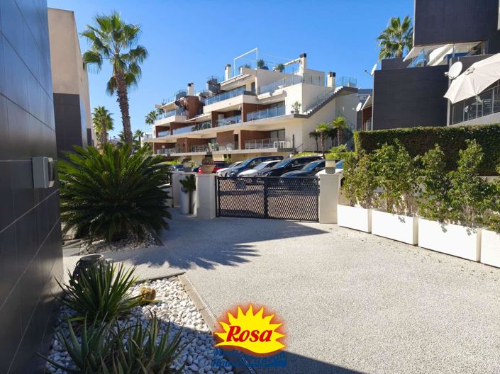 Image No.2-Chalet de 3 chambres à vendre à Orihuela Costa