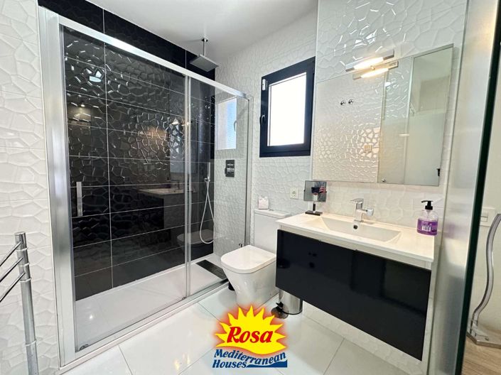 Image No.22-2 Bed Apartment for sale