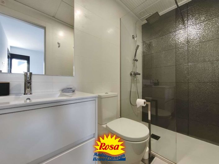 Image No.16-2 Bed Property for sale