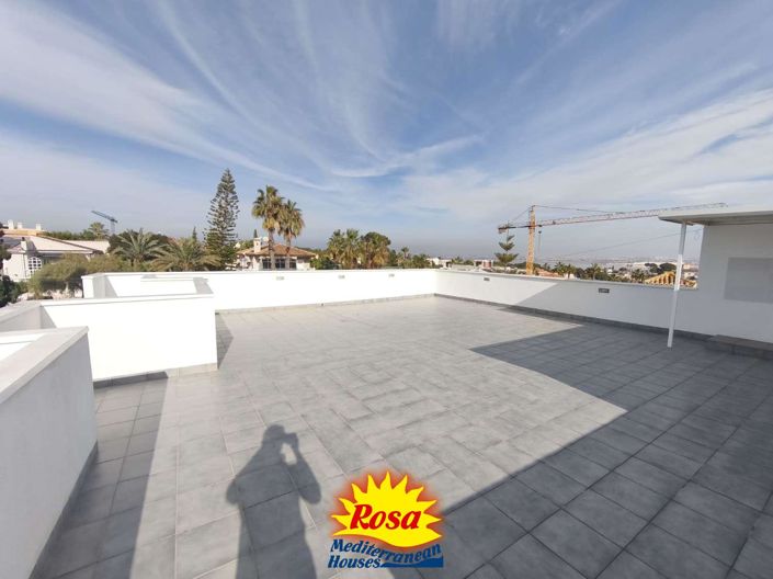 Image No.19-4 Bed Chalet for sale