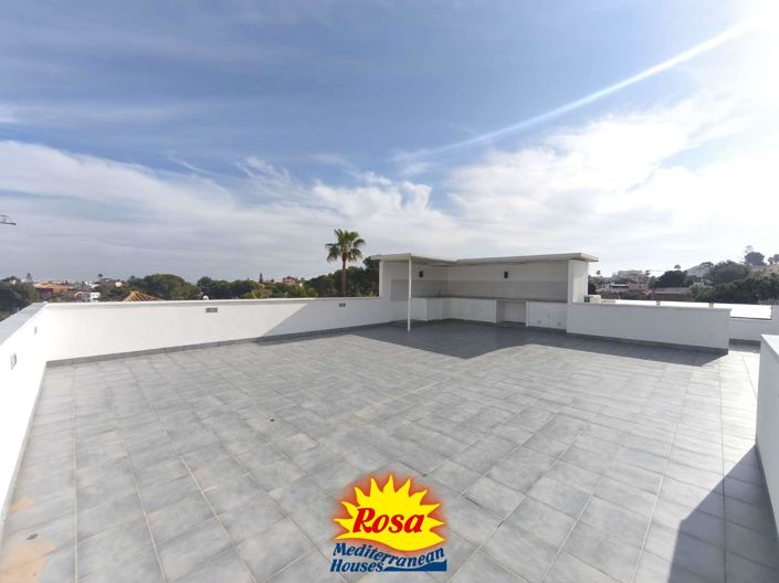 Image No.24-4 Bed Chalet for sale