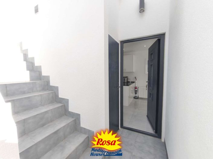 Image No.25-4 Bed Chalet for sale