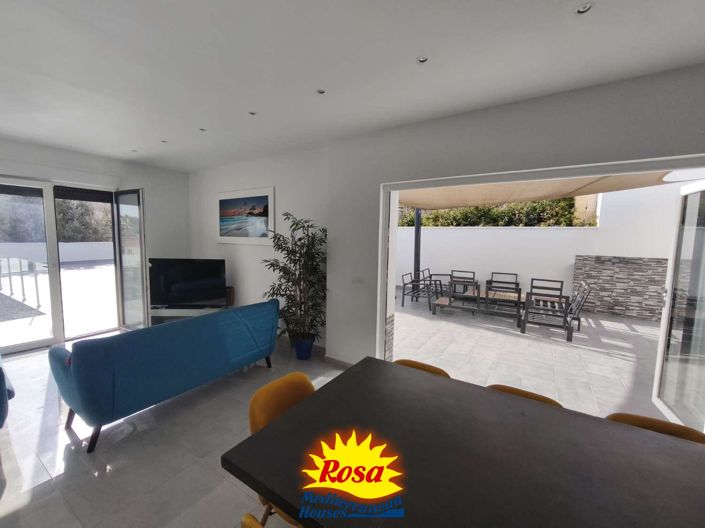 Image No.28-4 Bed Chalet for sale