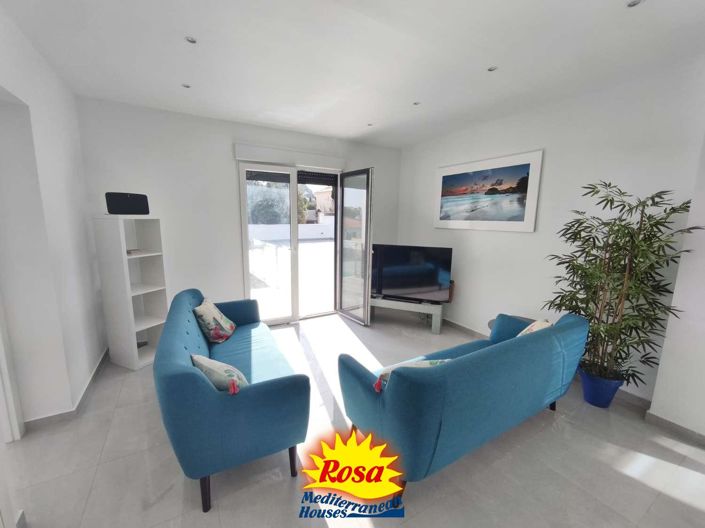 Image No.29-4 Bed Chalet for sale