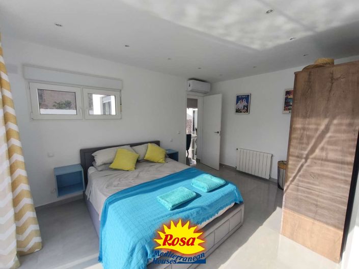 Image No.31-4 Bed Chalet for sale