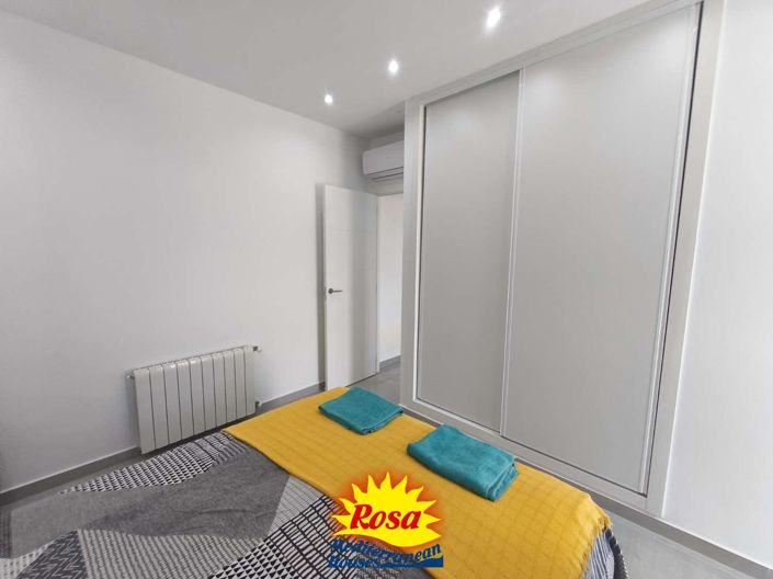 Image No.40-4 Bed Chalet for sale