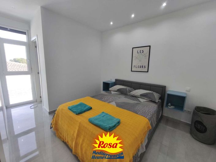 Image No.41-4 Bed Chalet for sale