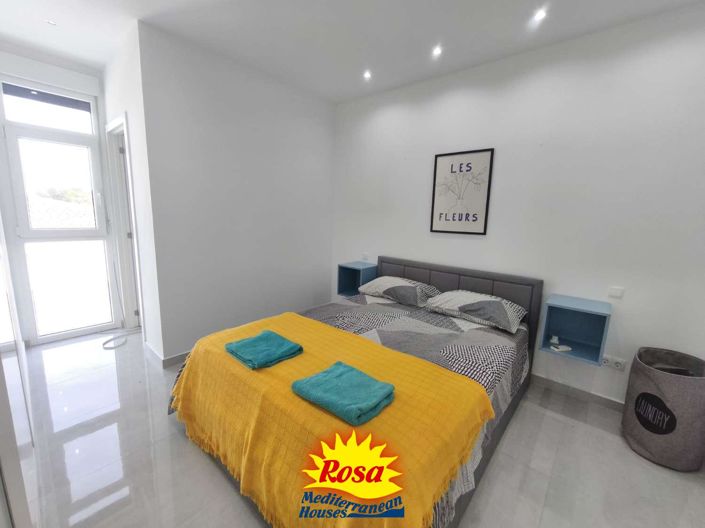 Image No.42-4 Bed Chalet for sale