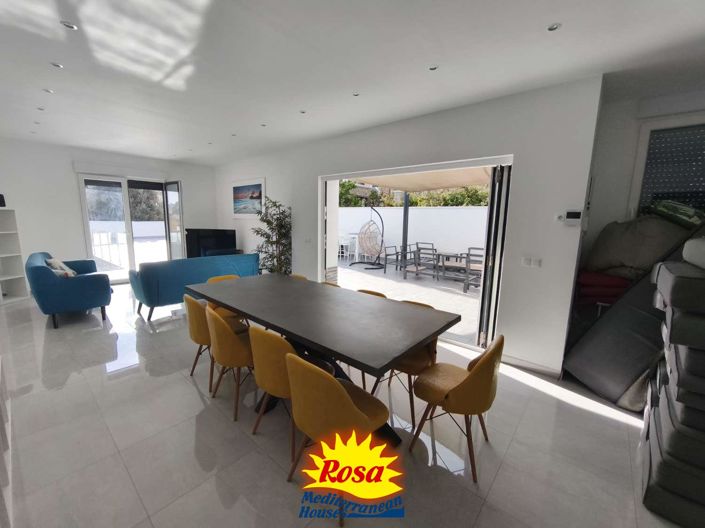 Image No.44-4 Bed Chalet for sale