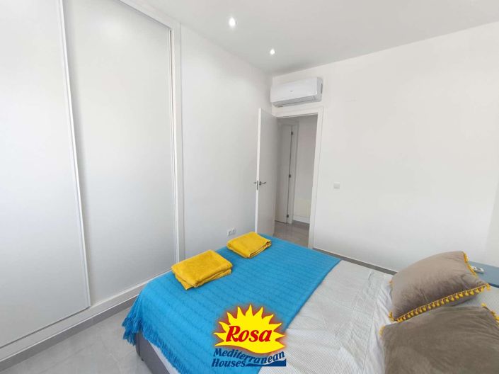 Image No.46-4 Bed Chalet for sale