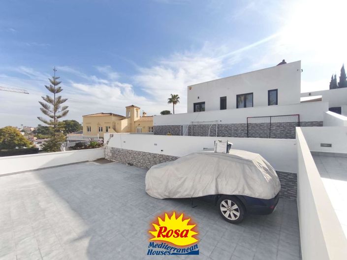 Image No.5-4 Bed Chalet for sale