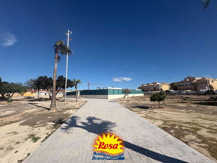 Image No.20-2 Bed Bungalow for sale