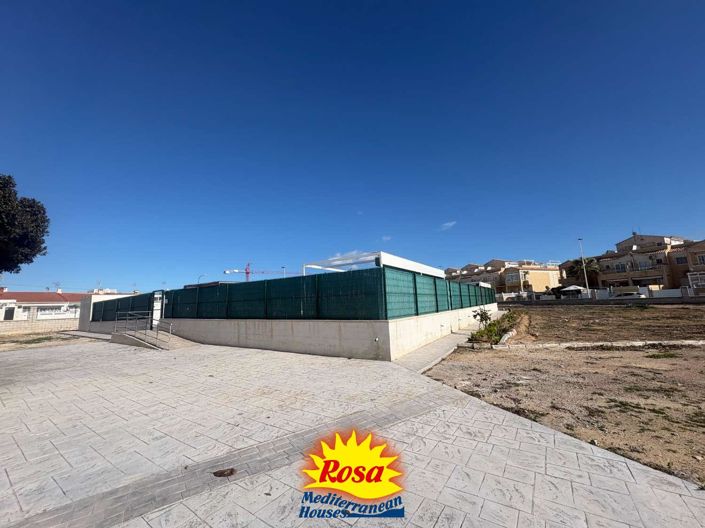 Image No.22-2 Bed Bungalow for sale