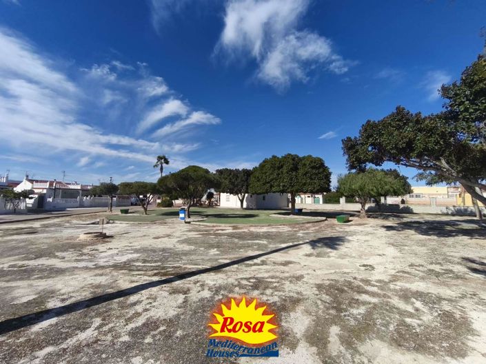 Image No.24-2 Bed Bungalow for sale