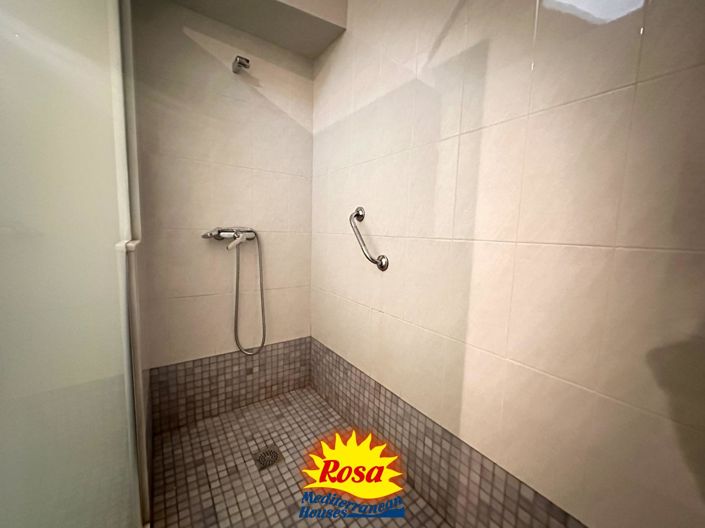 Image No.15-4 Bed Property for sale