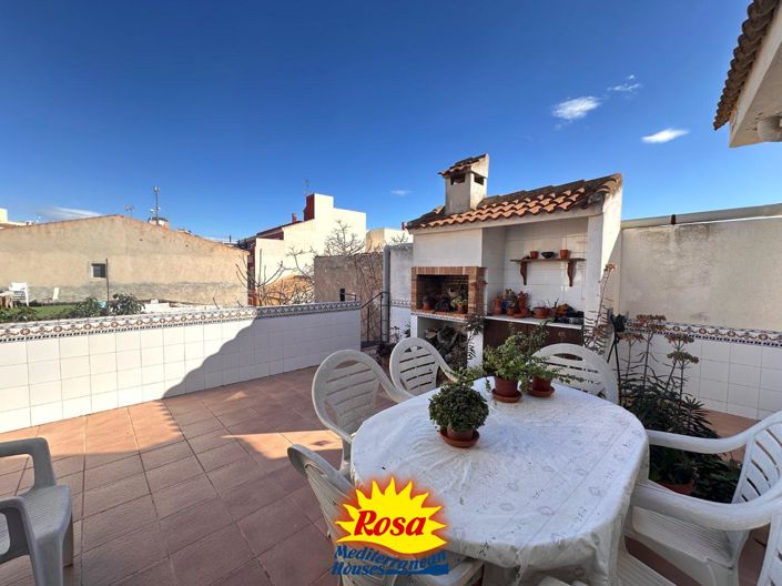 Image No.21-4 Bed Property for sale