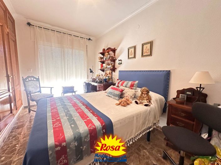 Image No.32-4 Bed Property for sale