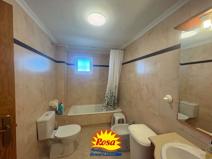 Image No.20-3 Bed Apartment for sale