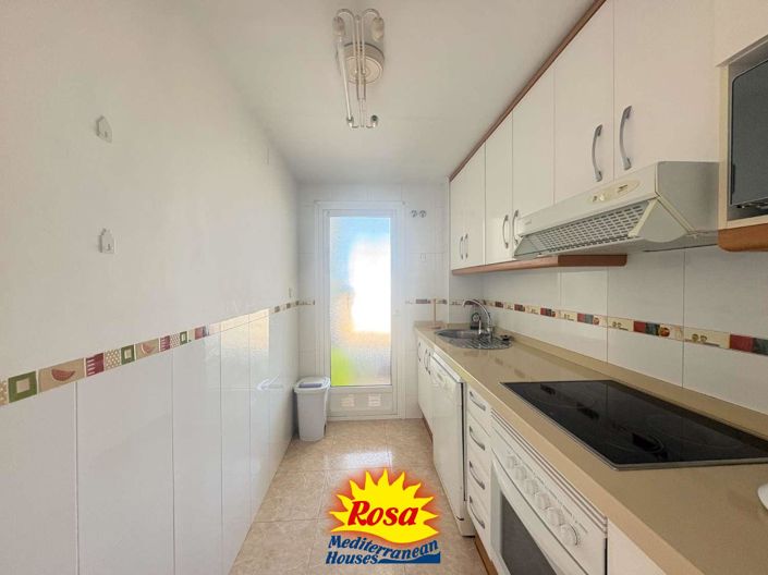 Image No.21-3 Bed Apartment for sale