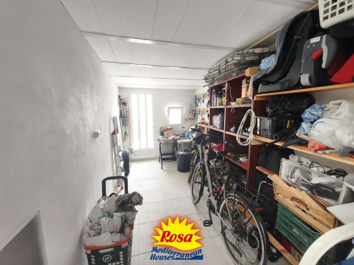 Image No.23-4 Bed Property for sale