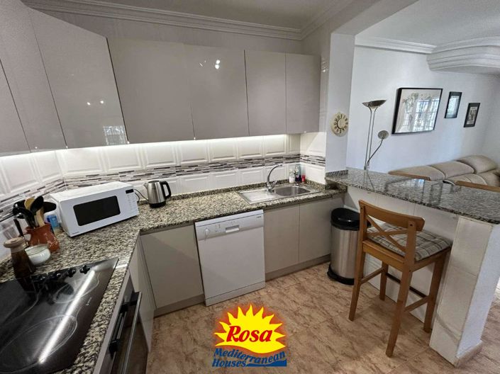 Image No.20-3 Bed Property for sale