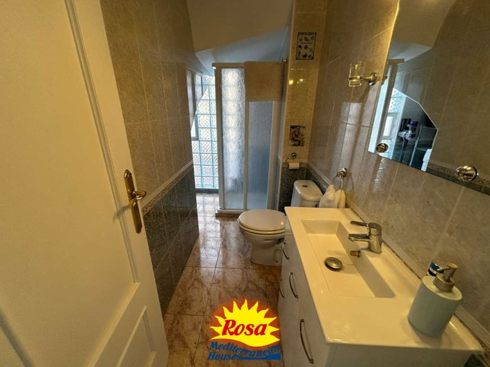 Image No.23-3 Bed Property for sale