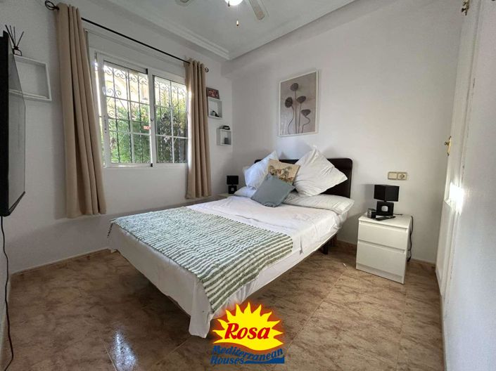 Image No.26-3 Bed Property for sale