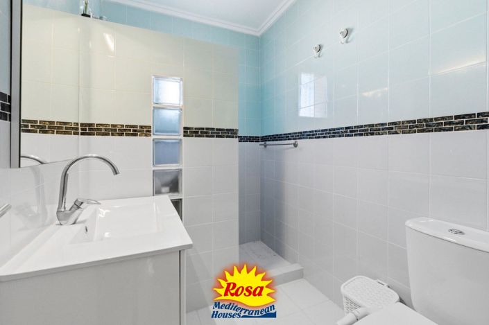 Image No.28-3 Bed Duplex for sale